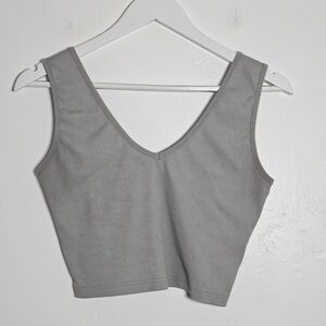 Geay V-Neck Crop Top